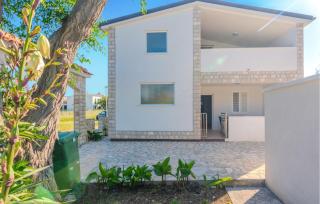 Stunning Apartment In Nin - 0