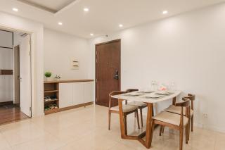 Vinhomes D'Capitale 2-bedroom Apartment with Bath tub and Lake View - Hanoï - 3