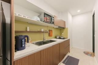 Vinhomes D'Capitale 2-bedroom Apartment with Bath tub and Lake View - Hanoï - 1