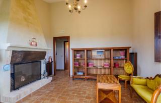 9 Bedroom Gorgeous Home In Cingoli - Cingoli - 7