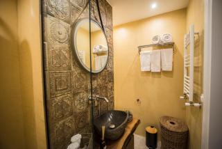 Lux Nomad MGMT - BOEM Super Central 2-bedroom flat - 8