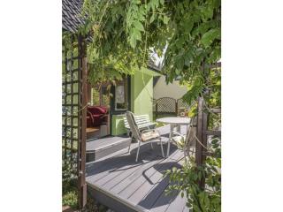 Below Comfortable holiday residence - Neu Klockenhagen - 8