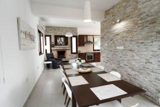 Hubstay - Villa Melpina by Konnos Beach Protaras Cyprus - Protaras - 3