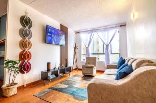 City Escape, Brand New Flat with Wooden Accent in upper class neighborhood in Bogotá - 9