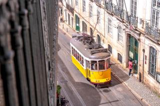 Rooms on Calçada do Combro, Best location - Lissabon - 8