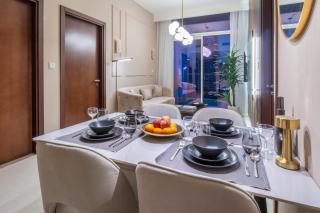 Luxury Top Floor, with full Burj Khalifa View - 7