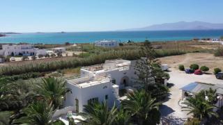 Studios Vrettos Beachfront Hotel - 0