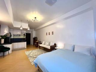 Cozy Corner - Burgos Circle, BGC - Manila - 3