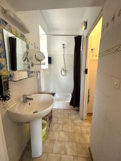 Hôtel Le Bon Accueil - 2