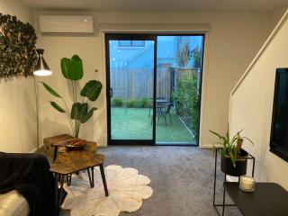 Near Stadium and railway station 3 beds 1 bath townhouse with Car Park onsite - Christchurch - 4