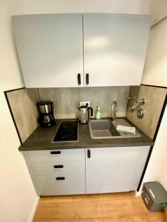 Gemütliches 1R Apartment mit Balkon, Parking, TV Streaming - Magdeburgo - 4