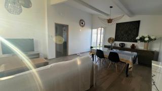 Villa Altea- Lido Marana - piscine privée exclusive - plage à pied - 3 bedrooms house - private swimming pool - beach access on foot - 3