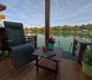 Bamboo River House - 3