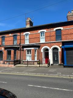Charming Victorian Terrace, South Belfast - Belfast - 9