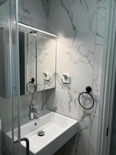 ADIRAMAR Apartments - 4