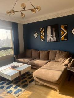 2 Bedrooms Apartment, Close to Airport - Cairo - 5