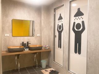 LIKE Hostel & Bar Lounge - Kaohsiung - 1
