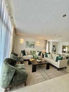 GreenHome 75 inch TV 5mints from the beach and City - Dar es Salaam - 9