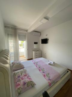 Seafront Apartments - Ulcinj - 4