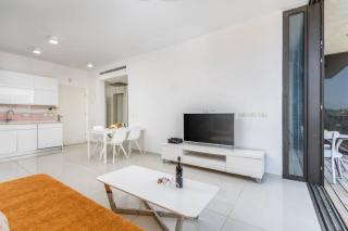 Sunny 1BR in New Building Parking by Hilton Beach - Tel Aviv - 6