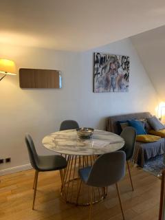 Confort au cœur de Paris 8e, 5e étage avec ascenseur - Paris - 5
