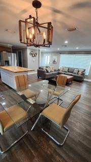 3 bedroom 2 bathroom near the beach, big yard - West Palm Beach - 6