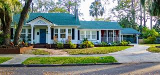 The Moody Manor -Luxurious Home Recently Renovated Close to Beach and Downtown - 0