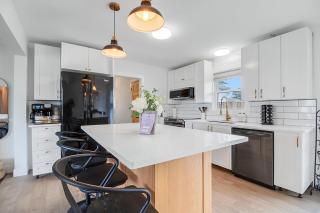 3 bedroom Poolside paradise near Marina - Belle River - 7