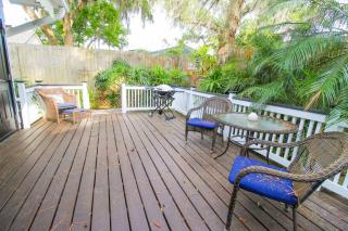 The Mini Moody - Luxurious Home Recently Renovated Close to Beach & Downtown - 1