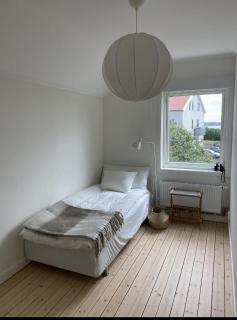 Summerhouse at the cost with lovely garden - Lysekil - 5