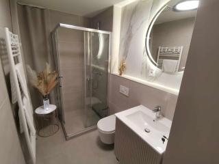 Stay PRESTIGE Apartment - Luxury Trnava, FREE INDOOR PARKING - Trnava - 4