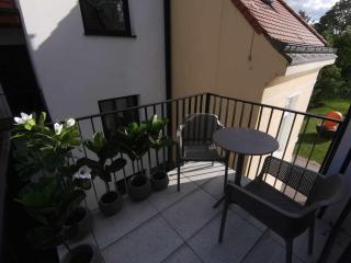 Stay PRESTIGE Apartment - Luxury Trnava, FREE INDOOR PARKING - Trnava - 1
