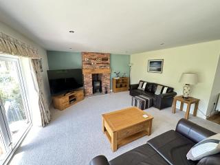 Pastures View - Part of the The Bay Filey Holiday Village with pool, gym and direct beach access, pub, restaurant, tennis and meadows walks - 4