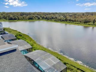Top 5 percent Luxury Villa at Storey Lake mins to Disney - Kissimmee - 2