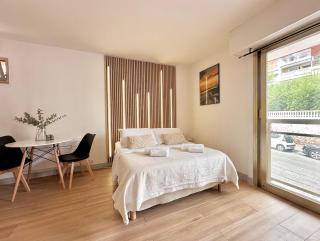 Évasion Cannes : Baignoire spa, AC, Wifi, Netflix - 0