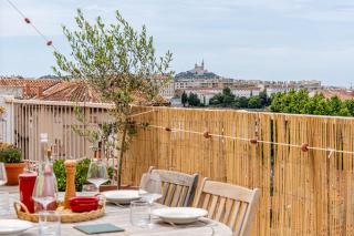 Apartment with Large Terrace and Panoramic View - 2 Bedrooms, Marseille - Marsiglia - 0
