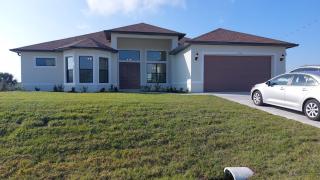 New 4 bed house on a canal facing south & door ramp, near golf course and softball - Cape Coral - 8