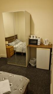 Shamrock Guest House - 2