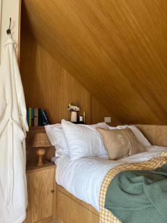 Entire Spacious Loft Studio-Own Bathroom & Kitchen within Victorian Terraced Home - Hither Green - 9