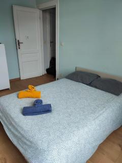 Chambre confortable avec un lit double à schaerbeek cle bleu - Bruxelas - 1