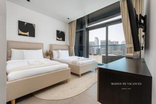 Luxurious 2BR with Waterfront and Burj Khalifa View - Dubai - 5
