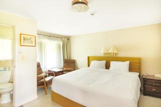 COHO Inn & Motor Lodge - 5