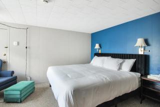 COHO Inn & Motor Lodge - 2