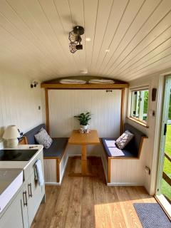 Shepherds Hut, Conwy Valley - 9
