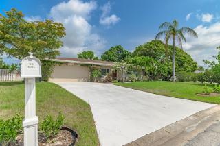 Classic Tropical Florida Escape with Heated Pool - Sarasota - 8
