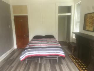 Second floor deluxe studio - Cincinnati - 8