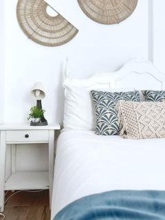 Botanique Studio - up to 3 by Homeful Homes - 2