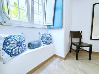 Botanique Studio - up to 3 by Homeful Homes - 3