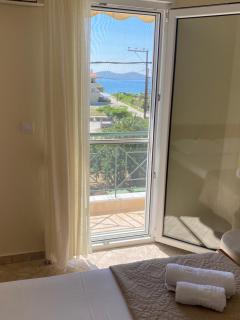 EscaPeramos Apartment - Néa Péramos - 3