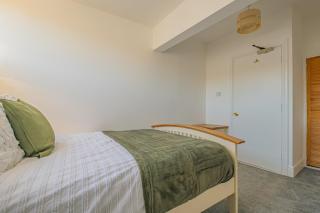 Castleview Coastal Comfort With 2 parking spaces - Oystermouth - 5
